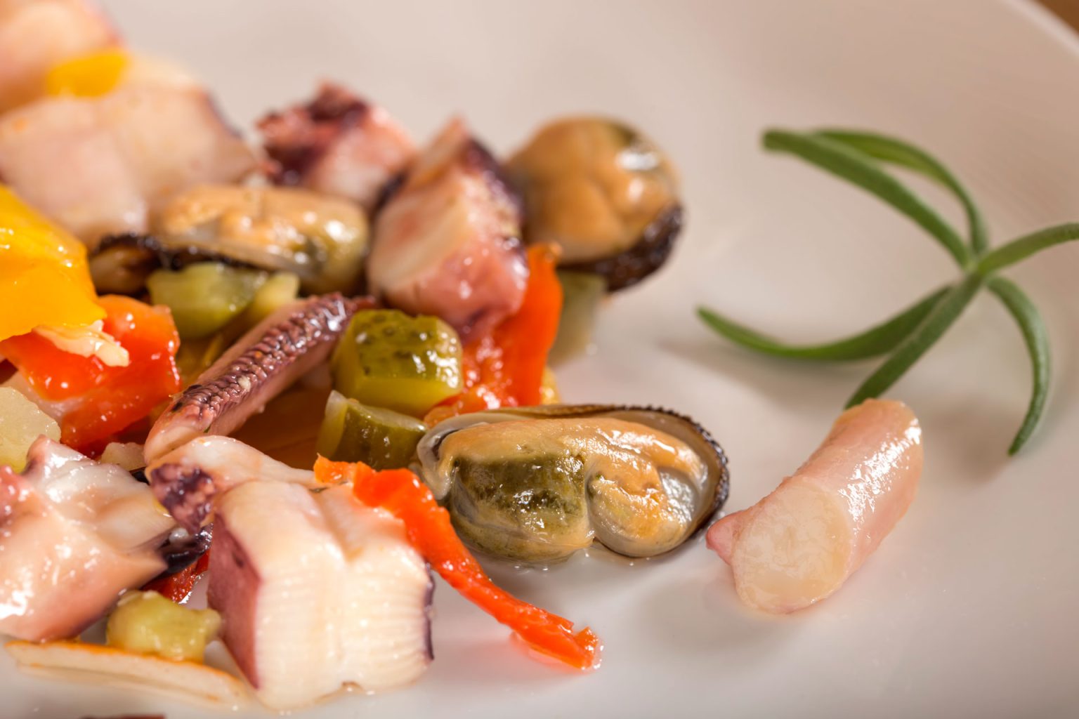 salad with seafood